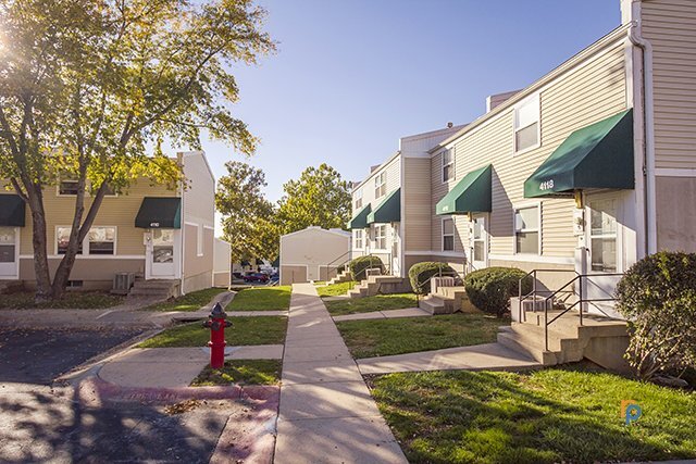Foto del edificio - 4033 N Bellaire Ave