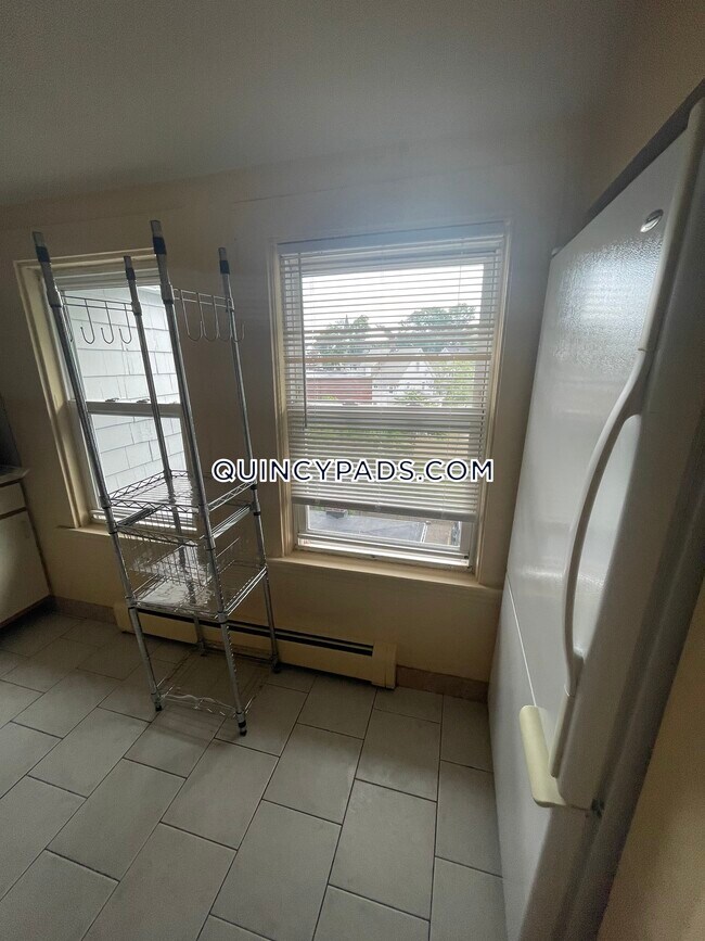 6 Miller Stile Rd Unit 3, Quincy, MA 02169 Room for Rent in Quincy