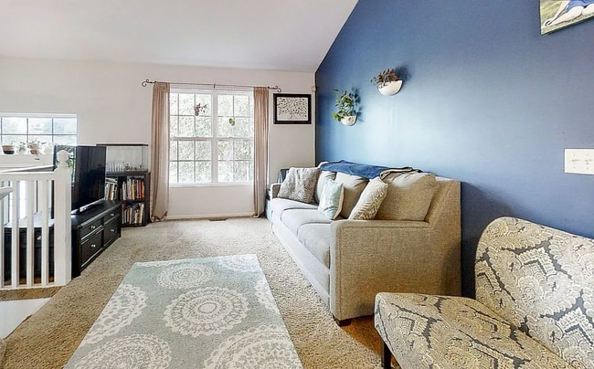 Building Photo - Well-Designed 3-Bedroom in Prime West Omah...