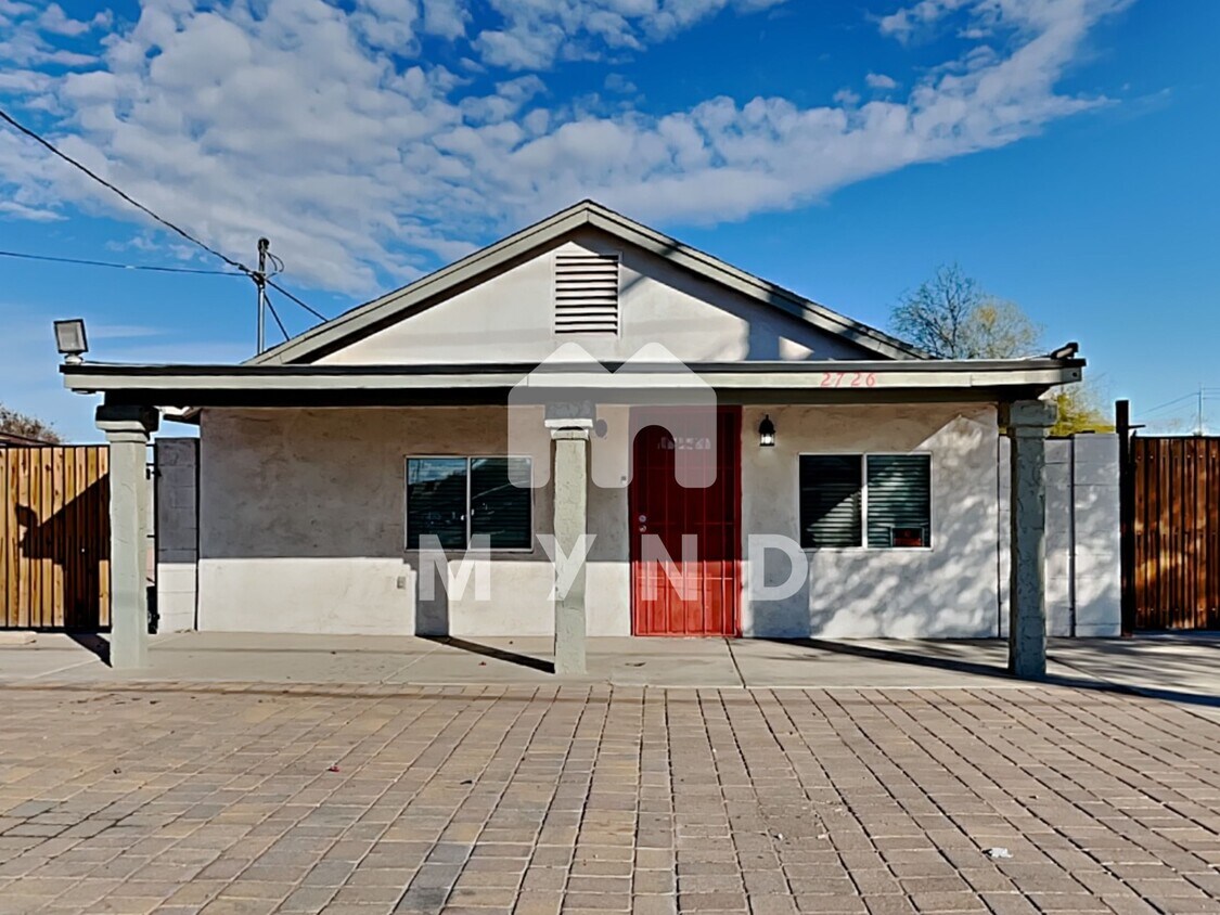 Primary Photo - 2726 W Durango St