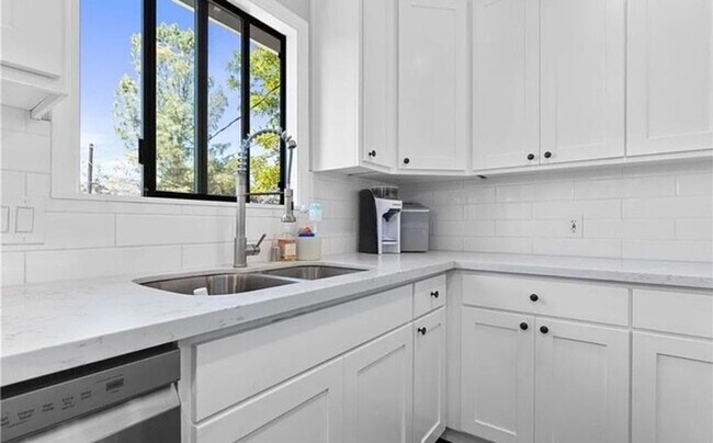 Building Photo - Charming 3bd/2bath Home In Atascadero