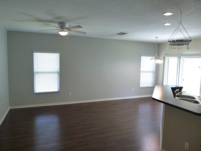 Building Photo - 36826 Annika Way