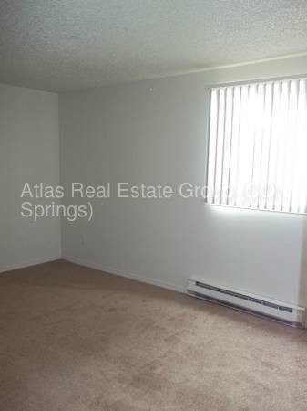 Foto del edificio - Spacious 2 Bedroom Remodel, Centrally Located