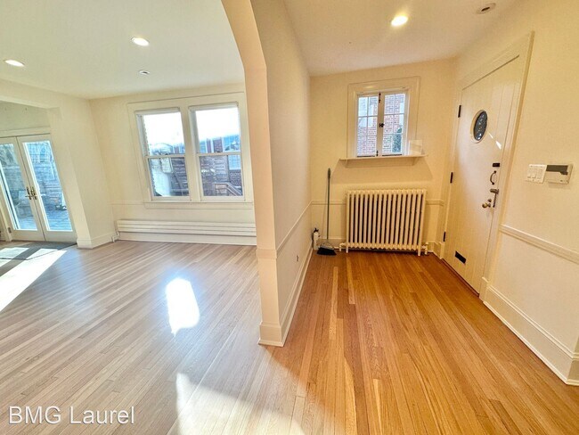 Building Photo - 4 br, 3.5 bath House - 2910 Cortland Pl NW