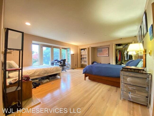 Building Photo - 4 br, 4.5 bath House - 4802 E Mercer Way