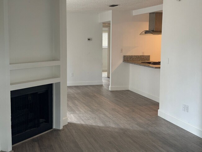 Foto del edificio - Nice Duplex in Cul-De-Sac