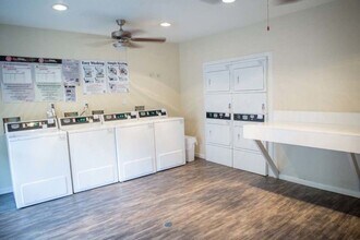 Building Photo - 2801 Broadmead Dr