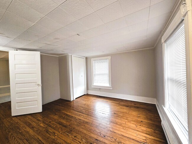 Photo - Three Bedroom House off of Campbell Avenue!