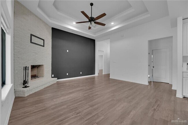 Foto del edificio - 4000 W Hackberry Ave