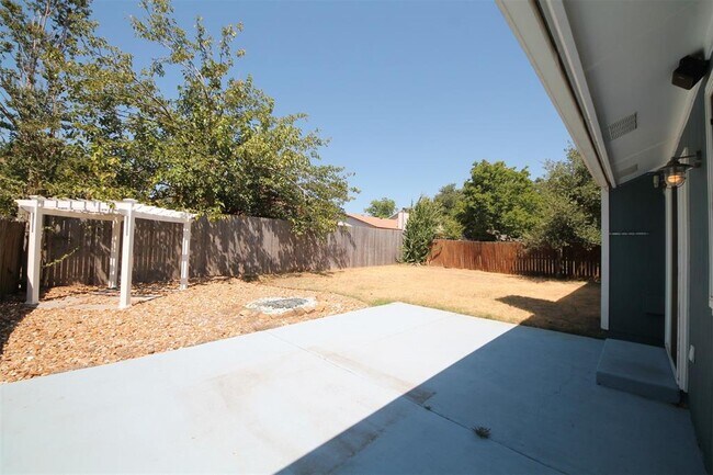 Foto del edificio - 11514 Powder Mill Trail