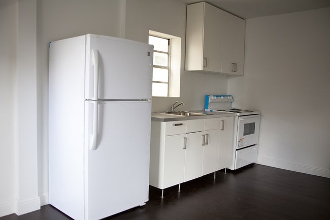  - 120 SW 5th Ave