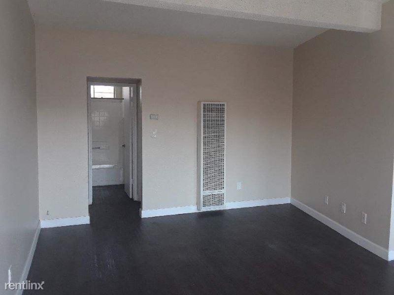 Foto principal - 3601 Fernwood Ave