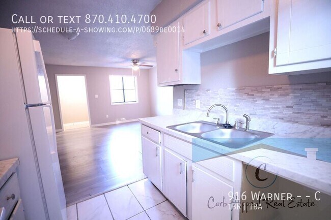 Foto del edificio - First month move in special $400!! Newly r...