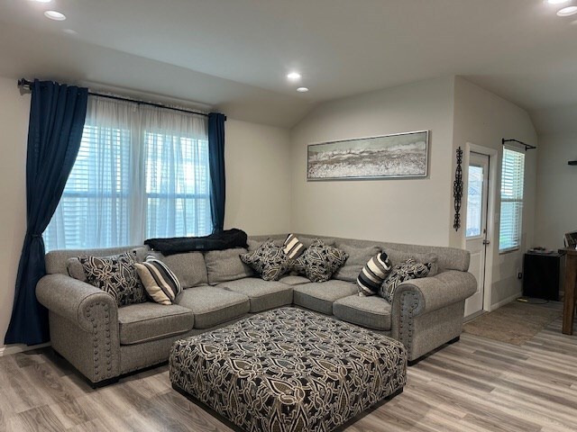 Foto del edificio - 6212 Oracle Dr