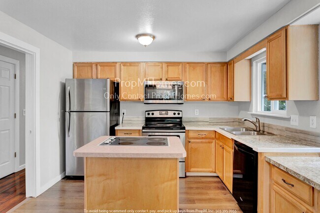 Building Photo - Secluded Nature Retreat: 3 Beds, 2 Baths w...