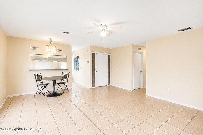 Building Photo - 1202 Linmoor Cir NE