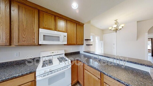 Building Photo - 809 N Wahsatch Ave