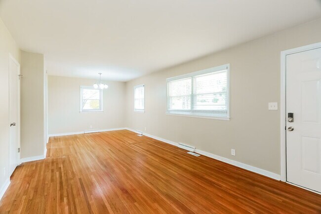 Foto del edificio - 1108 Sherwood Forest Dr