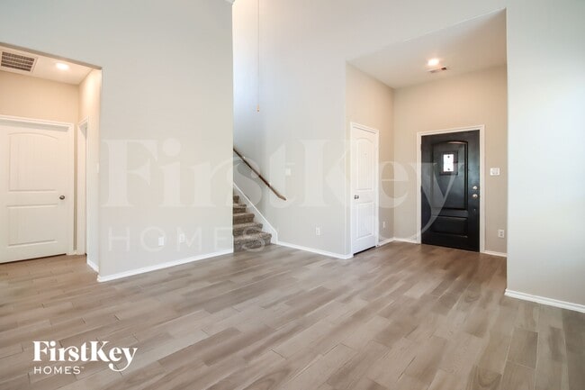 Building Photo - 5710 Savanna Pasture Rd