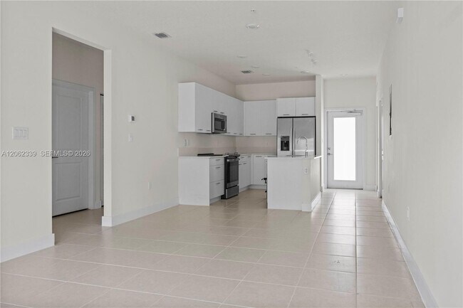 Foto del edificio - 8001 NW 41st St