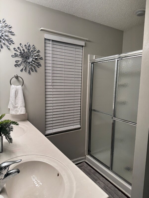 Foto del edificio - 4450 Snowcrest Ln
