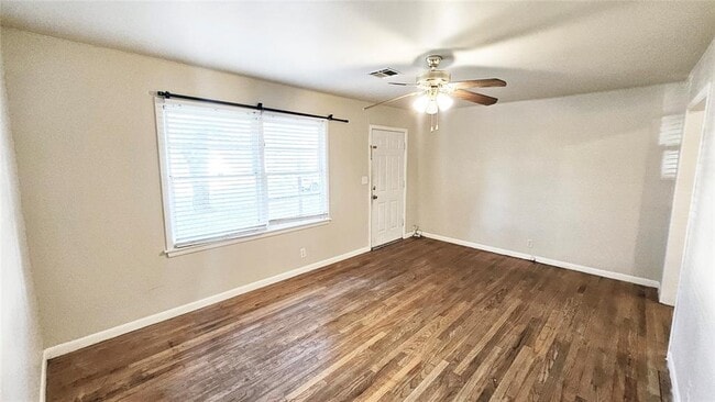 Foto del edificio - 4304 N Libby Ave