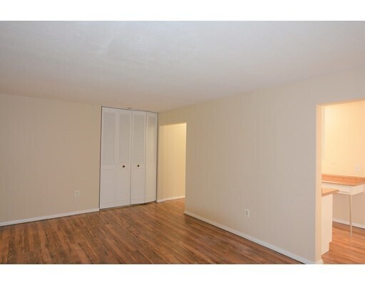 Primary Photo - 70 Shrewsbury Green Dr