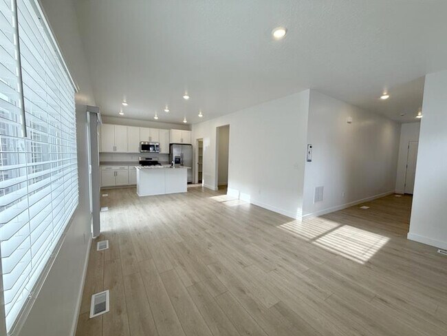 Foto del edificio - 1514 W Bright Eyes Ln