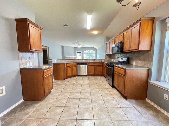 Building Photo - 716 Arrowood Pl