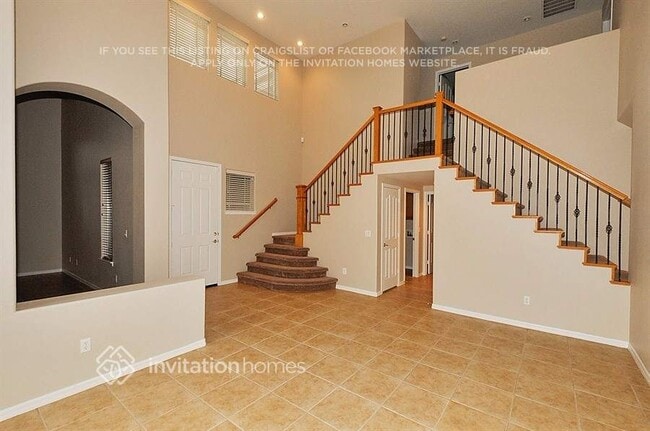 Building Photo - 2402 Stansbury Ct