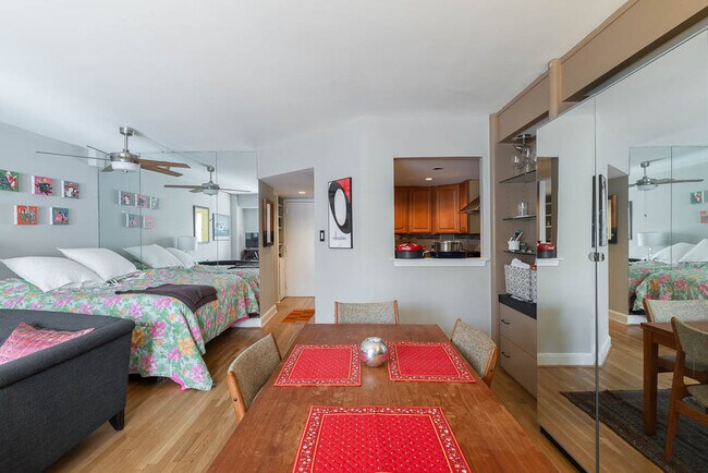 Foto del edificio - 1825 T St NW