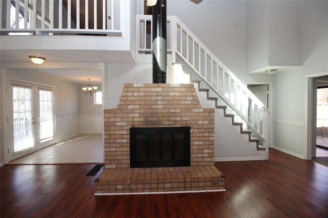 Building Photo - 9240 Nova Dr