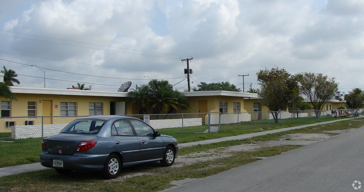Building Photo - 26800 SW 145th Avenue Rd