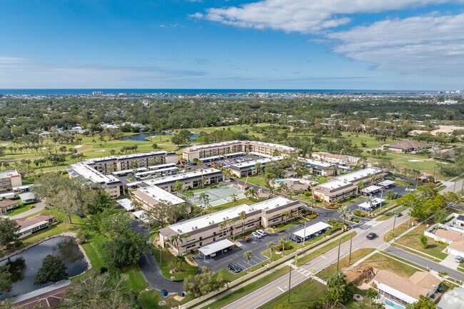 12300 Vonn Rd Largo, FL - Villas De Golf