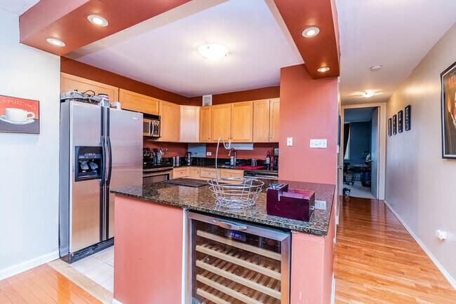 Foto del edificio - 1344 N Dearborn Pkwy