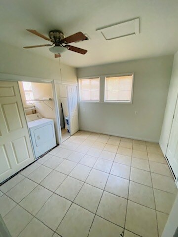 Foto del edificio - 11903 S Laramie Ave