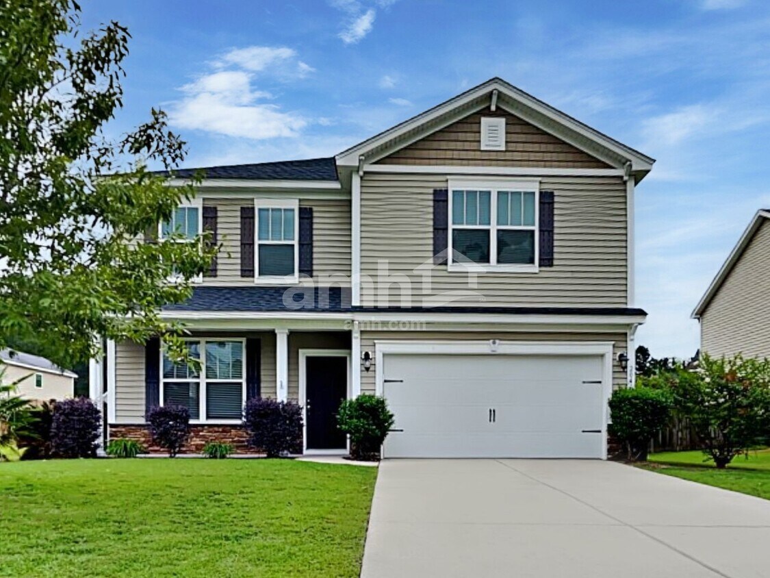 Foto principal - 204 Short Woods Ct