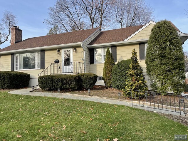 Primary Photo - 429 Colwell Ct