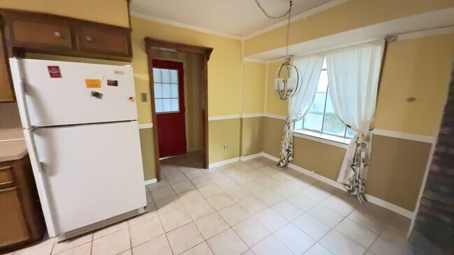 Building Photo - 415 Orchid Dr