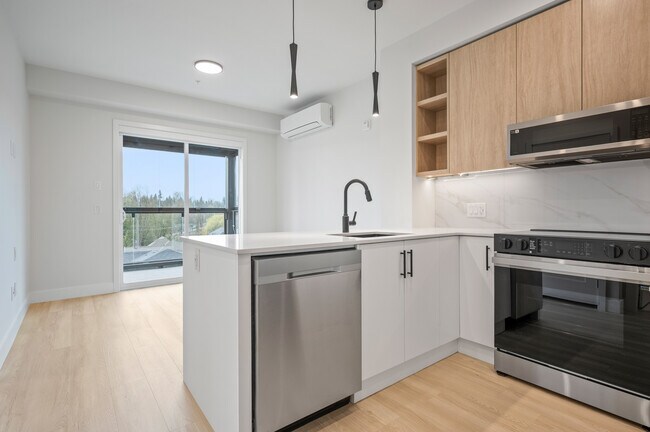 Building Photo - 34395 Gladys Ave