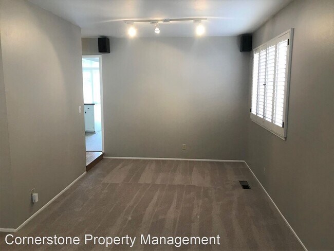 Building Photo - 4 br, 2 bath House - 3909 Thousand Oaks Dr.