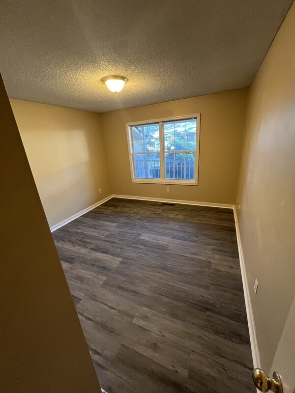 Foto del edificio - 106 Stone Henge Ln