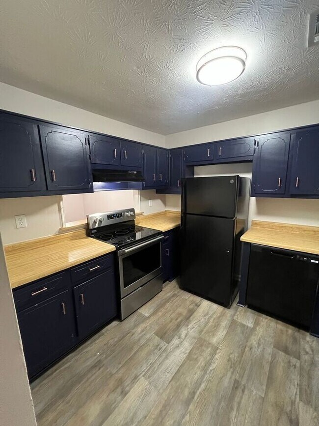 Foto del edificio - !!!WARNING: AVOID SCAMS CONFIRM RENTAL AT ...