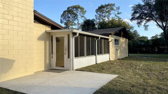 Building Photo - 304 Adair Ave