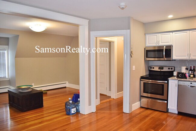 Foto del edificio - 129 Butler Ave