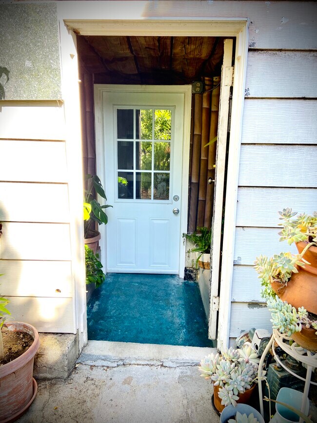 Photo - 1522 Willow Street Apt B