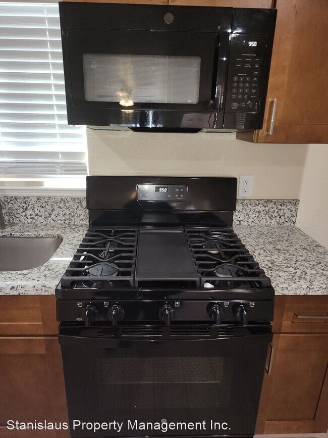 Foto del edificio - 2 br, 1 bath House - 1344 Sunrise Ave