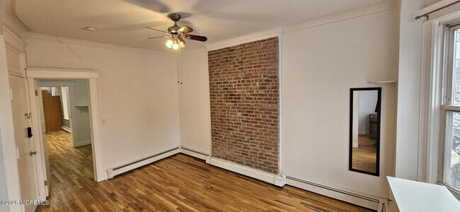 Foto del edificio - 4110 Park Ave