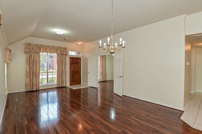 Building Photo - 12227 Meadowglen Dr