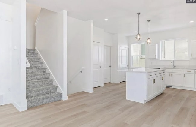 Building Photo - 476 S 680 E